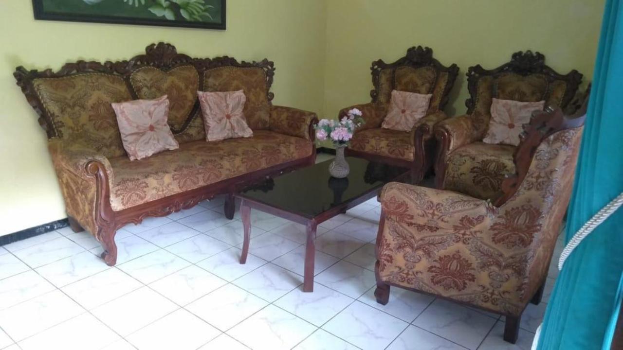 Villa Trijaya Batu  Luaran gambar