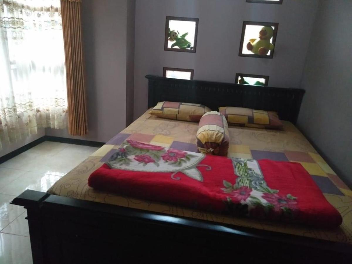 Villa Trijaya Batu  Luaran gambar
