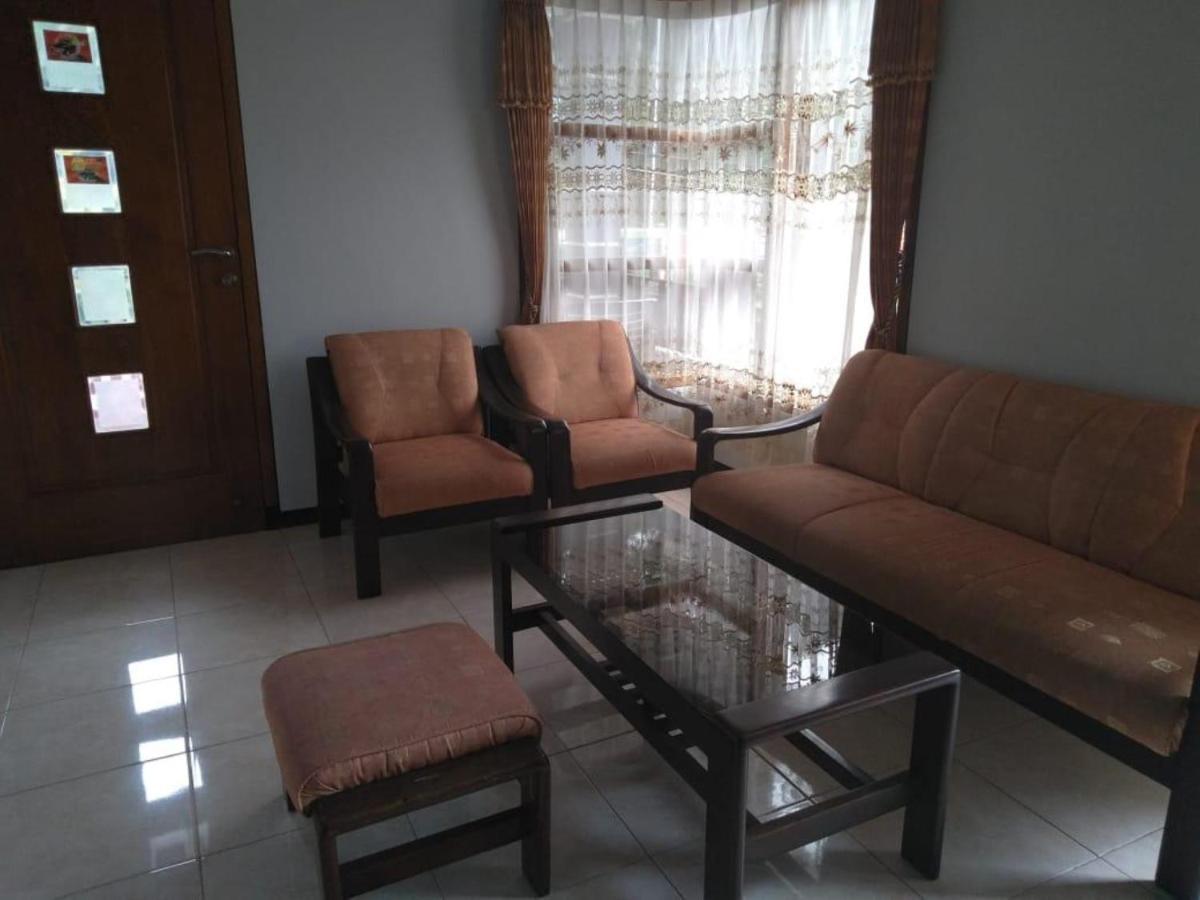 Villa Trijaya Batu  Luaran gambar